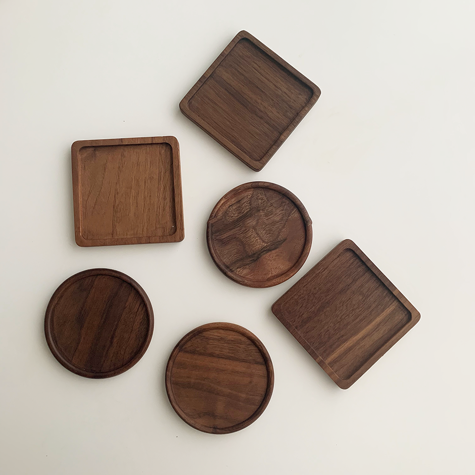 Japanese Walnut Wooden Coaster – Natural Insulated Drink & Dessert Tray